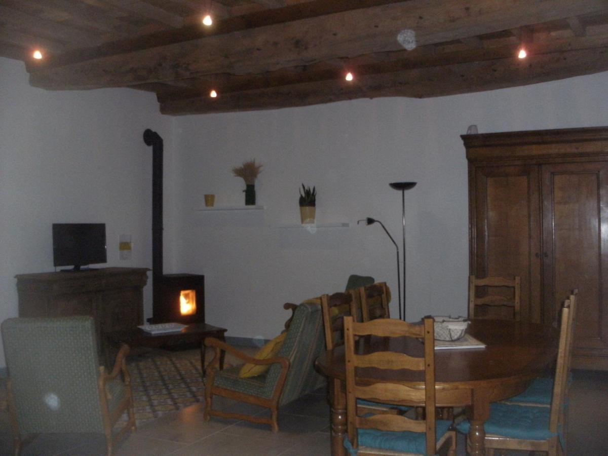 Grange Dans Ancien Corps De Ferme Hotel Bellengreville  ภายนอก รูปภาพ