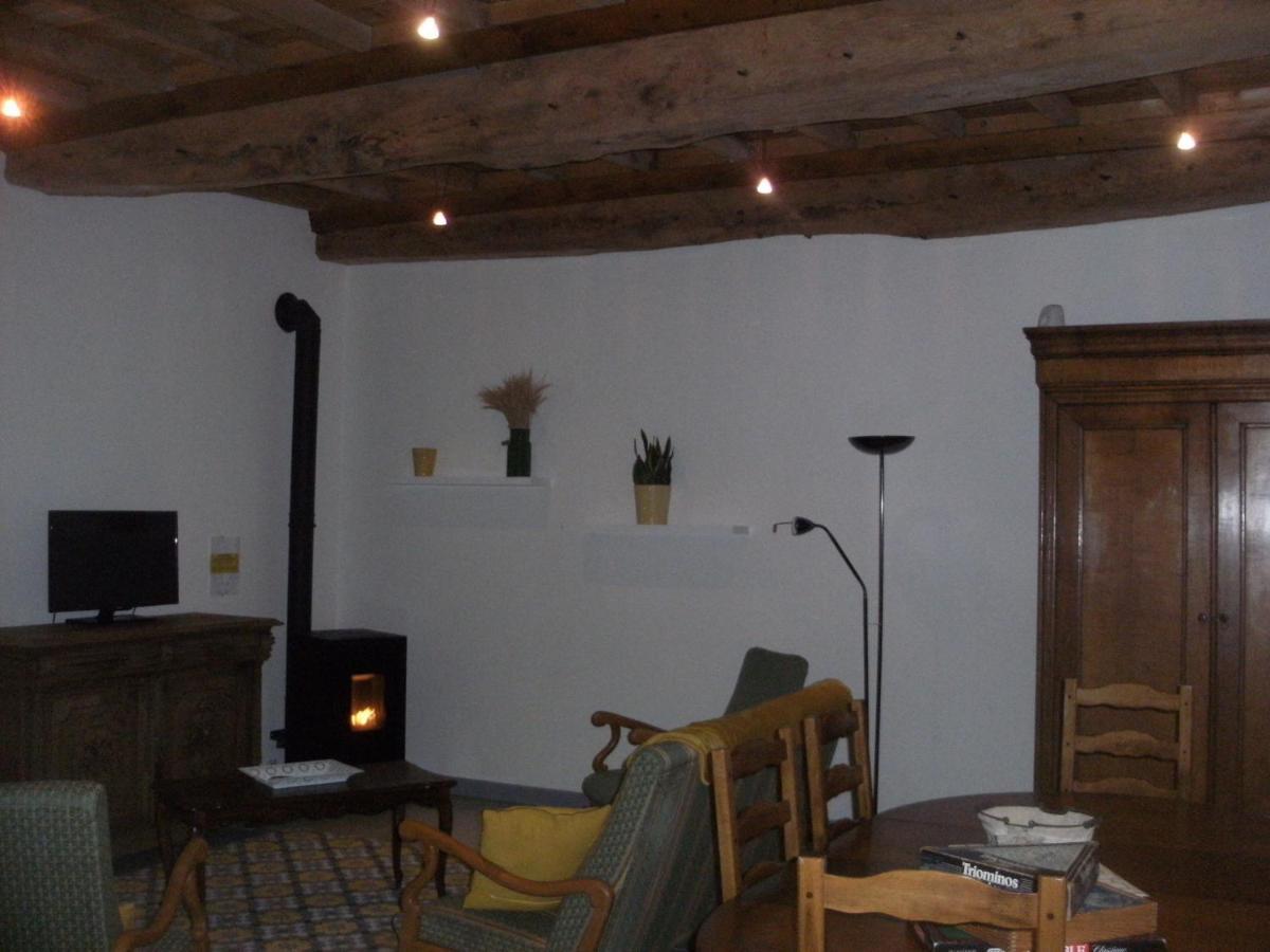 Grange Dans Ancien Corps De Ferme Hotel Bellengreville  ภายนอก รูปภาพ